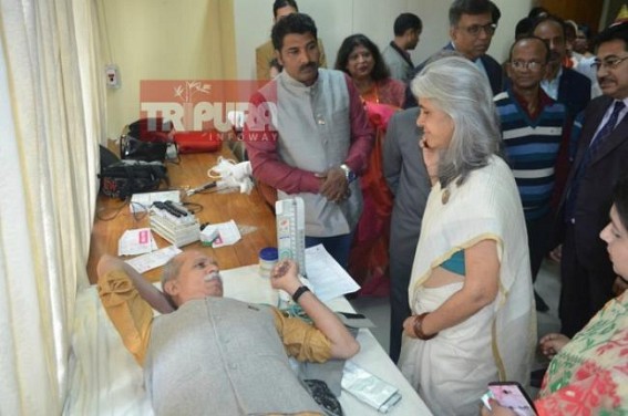 Tripura High Court Chief Justice celebrates R-Day with Blood Donation